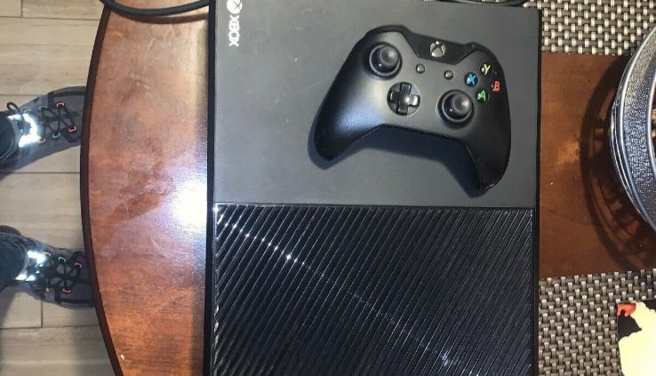 Xbox One Gloomy 1TB w/ Controller