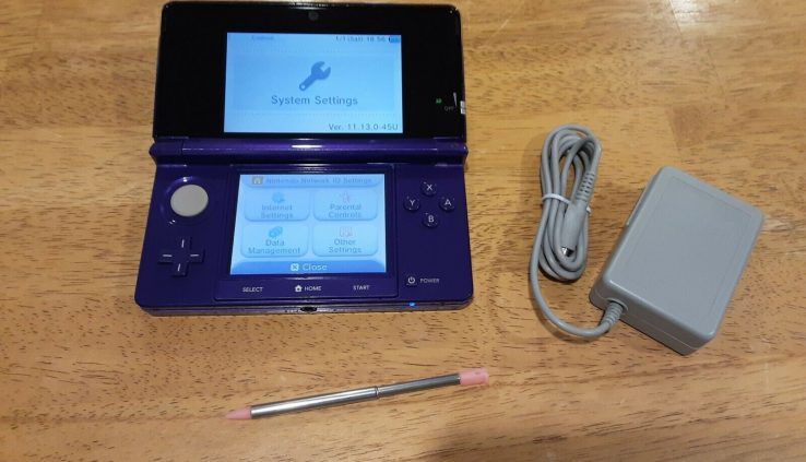Nintendo 3DS Launch Model Stupid night Purple Handheld Machine (418)