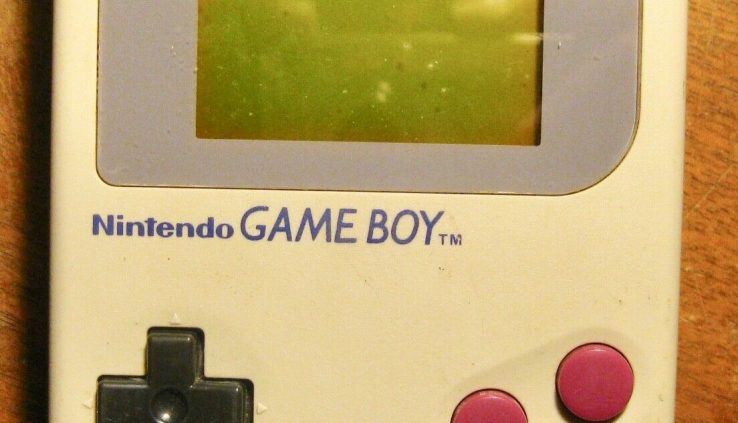 NINTENDO GAME BOY 1989 DMG-01 PLUS 3 GAMES INCL SUPER MARIO