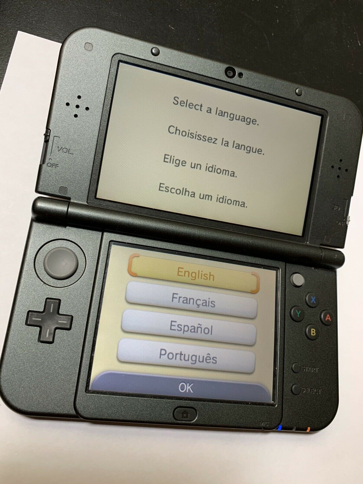 Nintendo 3DS XL Grey Handheld Console W/ Games & Extras on 