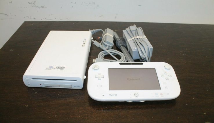 Nintendo Wii U Black 8GB Console & GamePad and sensor Bar