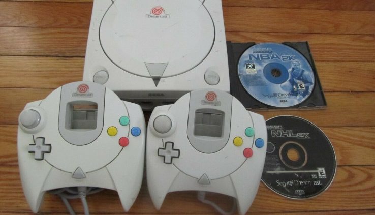 Sega Dreamcast console with 2 controllers NBA 2K NHL 2k Tested