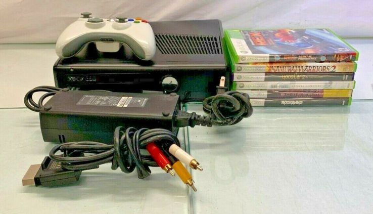 Microsoft Xbox 360 S 320GB Console Dim Comes With 6 Games