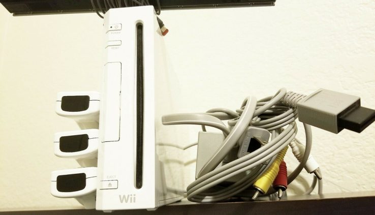 Nintendo Wii – YOU CHOOSE! – White or Murky Bundle! – GREAT CONDITION!