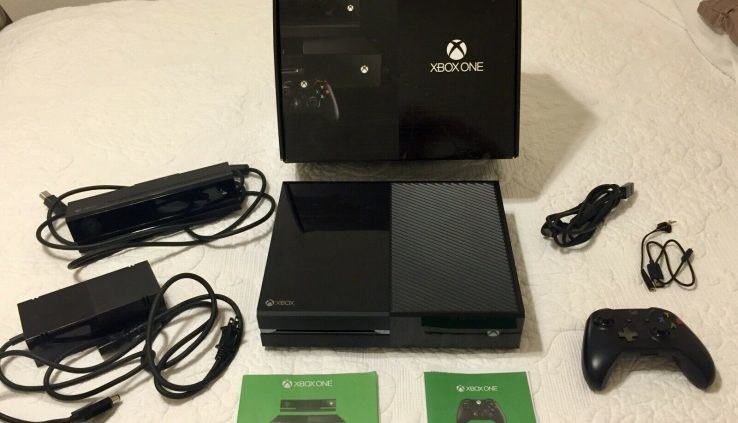 XBOX One Day One Edition 500GB Console + Controller + Kinect – READ/SEE VIDEO