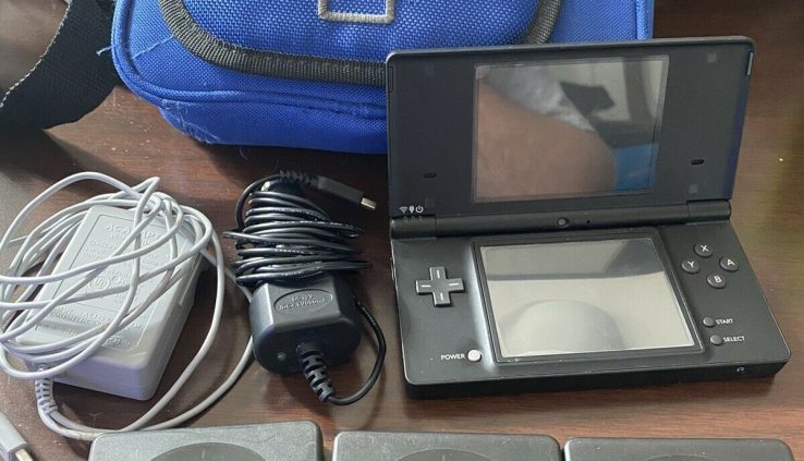 Nintendo DSi  Gloomy Handheld Machine Comes with extras! – TESTED WORKS GOOD!!