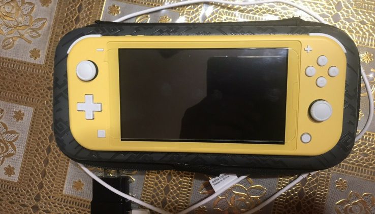 Nintendo Swap Lite Yellow Console FREE SHIPPING