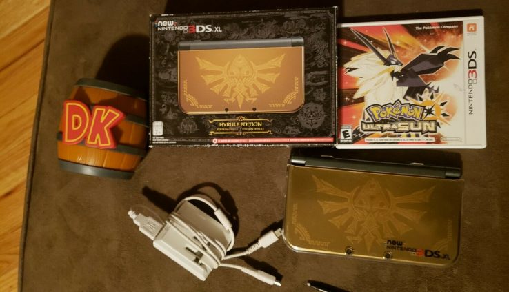 Nintendo 3ds XL hyrule model with pokemon extremely solar and extra.