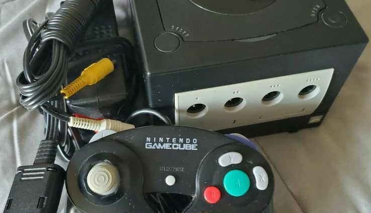 2001 Nintendo GAMECUBE Bundle Lot Unlit Console DOL-001 Controller Tested Works!