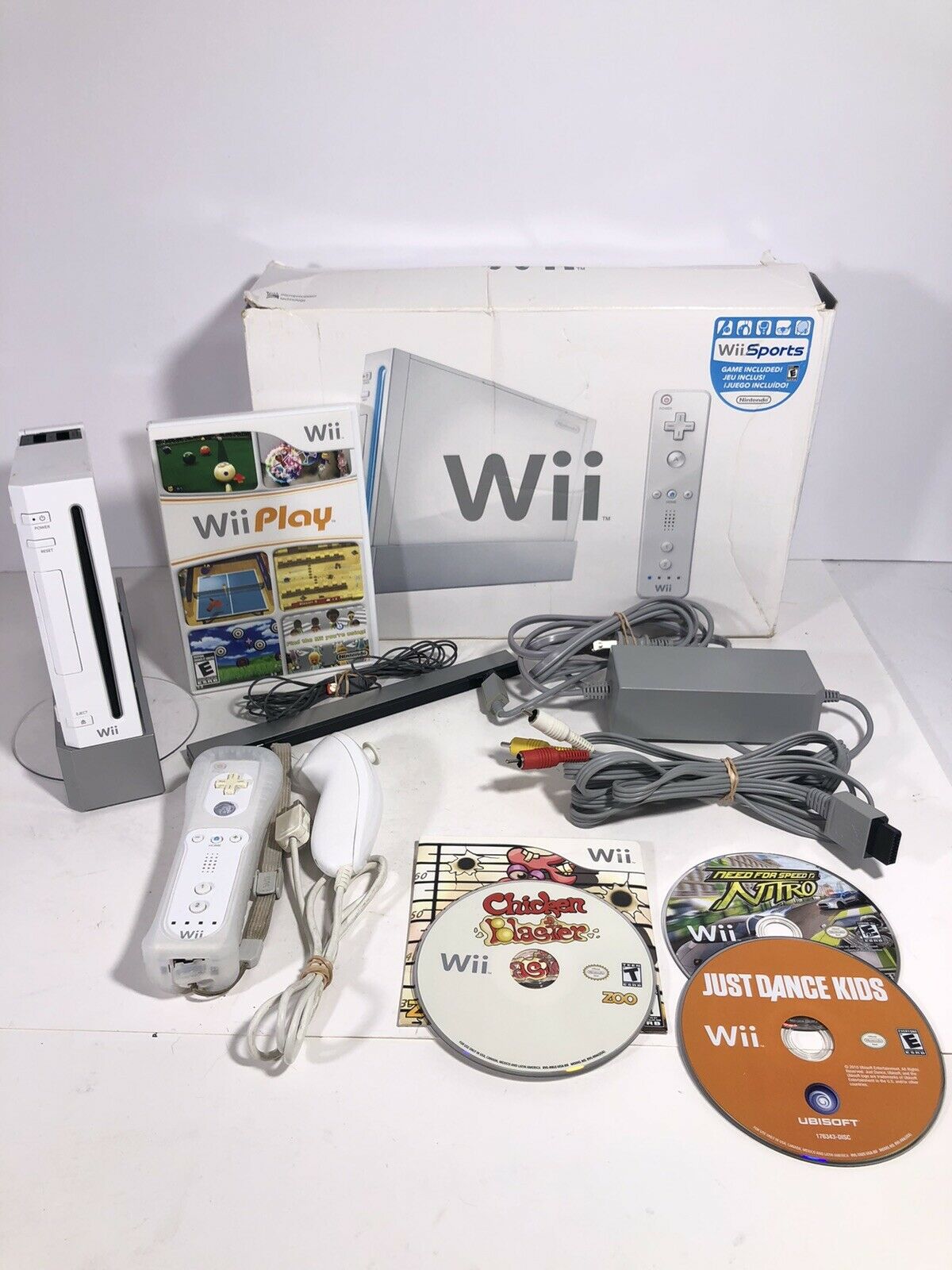 Nintendo Wii Sport console with bundle And controllers - iCommerce on Web