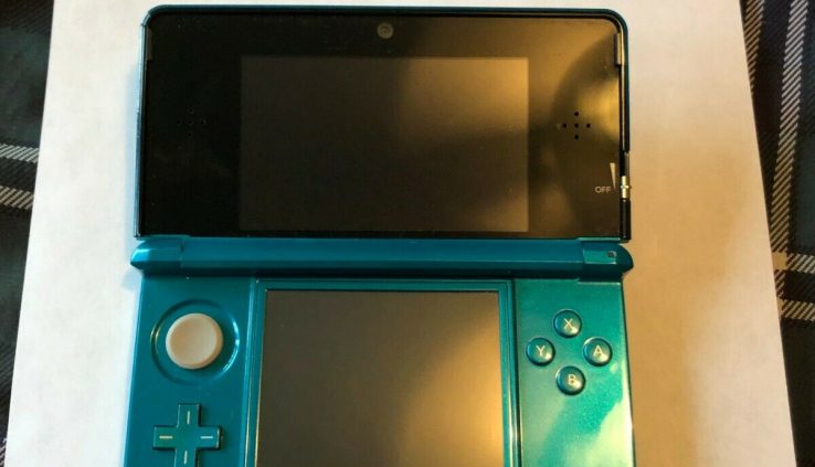 Nintendo 3DS Handheld Machine – Aqua Blue (Start Model) – No Charger