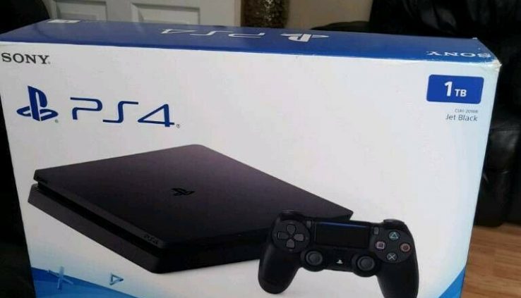 Sony PlayStation 4 Slim 1TB Gloomy Console