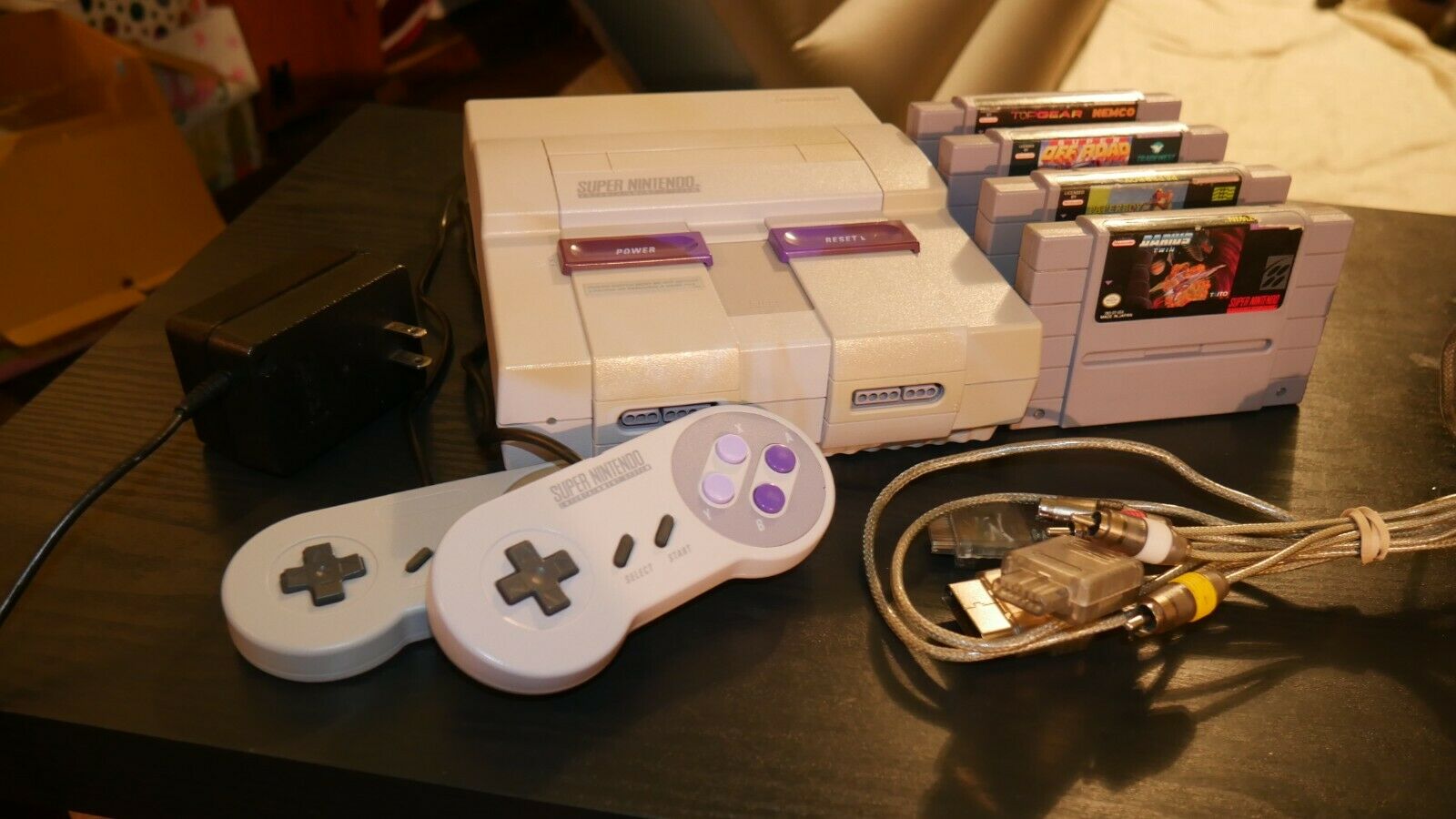 SNES 1 Chip01 With 2 Controllers And 4 Games on Web