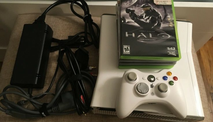 Xbox 360 bundle with Halo video games