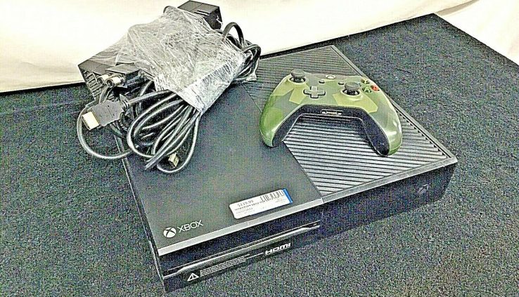 Microsoft 1540 Xbox One 500 GB Console – Black with controller