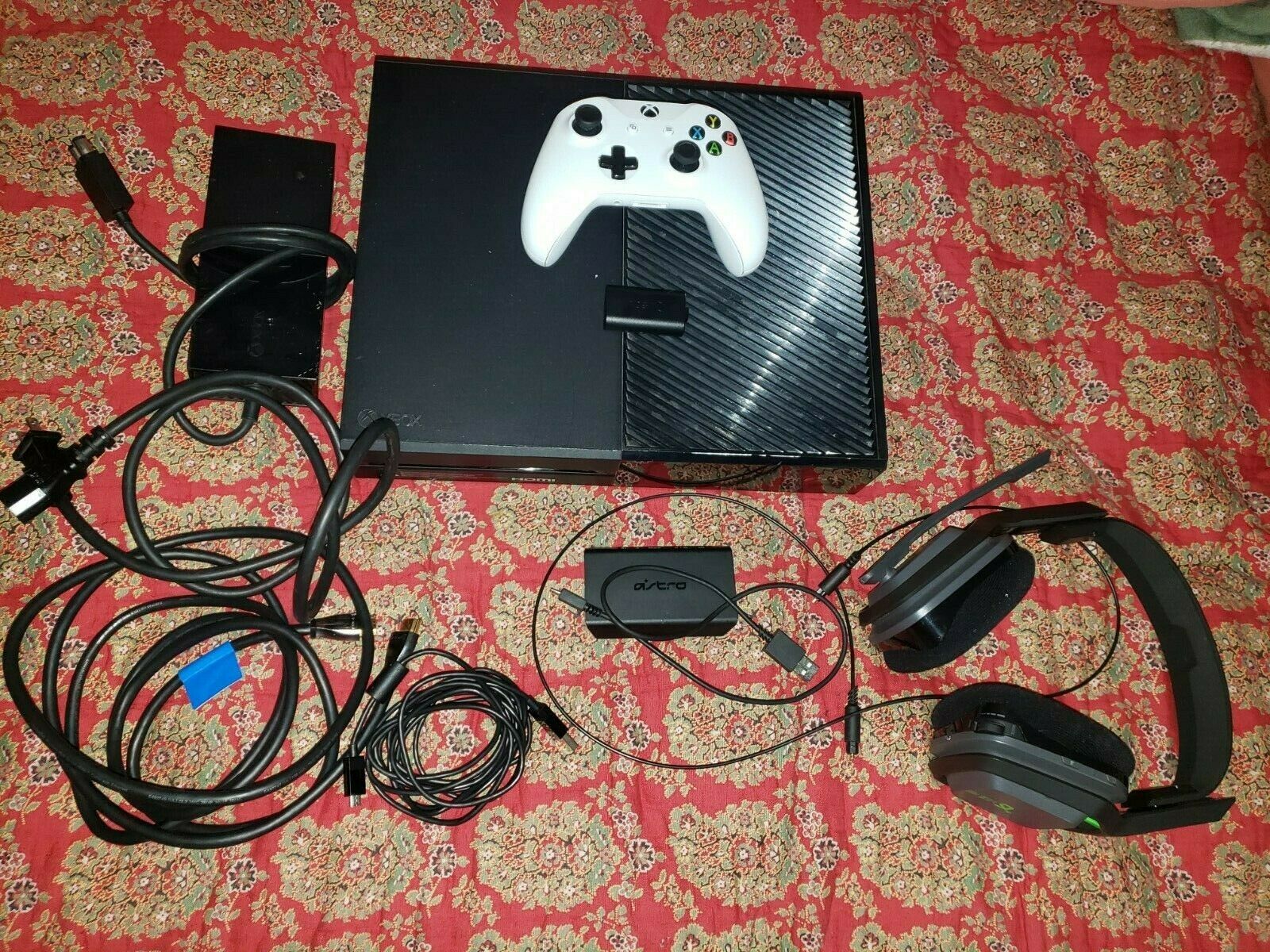 Xbox One 500 GB Console Shaded on Web