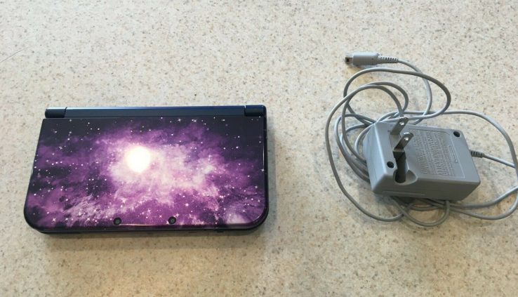 Nintendo 3DS XL Galaxy Vogue Red Handheld Console + Charger.+Stylus NICE!!!!