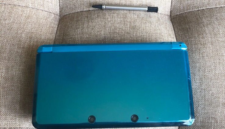 Nintendo 3DS Handheld System – Aqua Blue