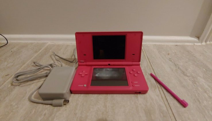 Nintendo DSi Pink Handheld Plot W/ Charger