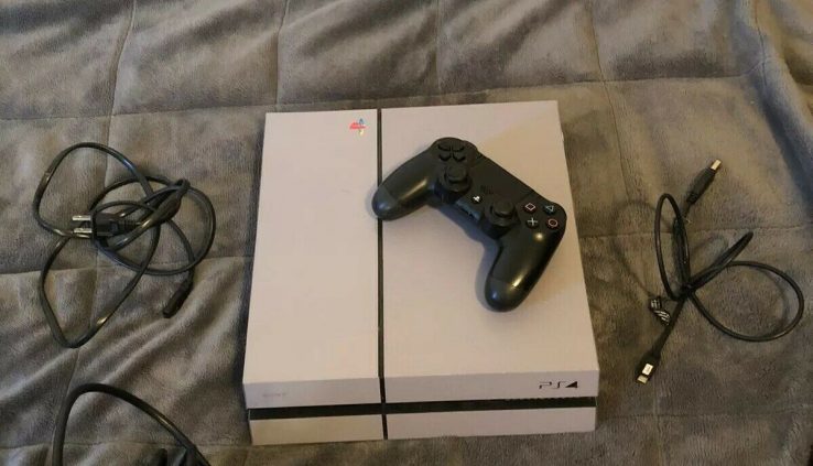 Sony Playstation4 500GB Console w/ All Cords And 1 Controller