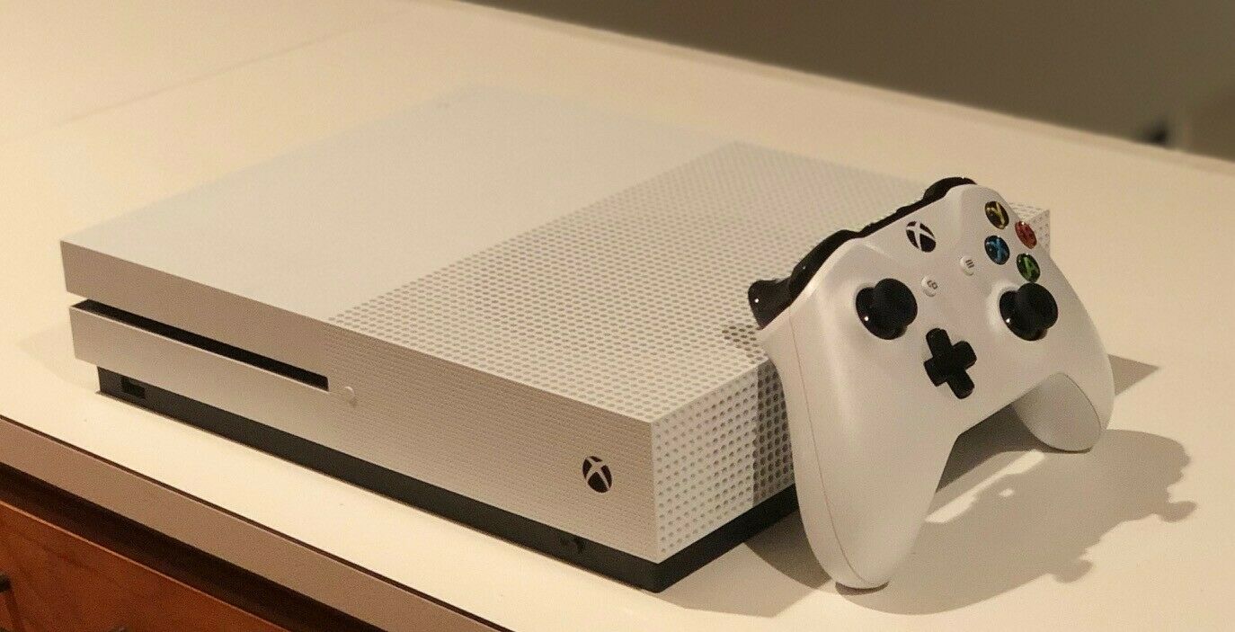 Xbox One S 500GB, white with controller - in out of the ordinary ...