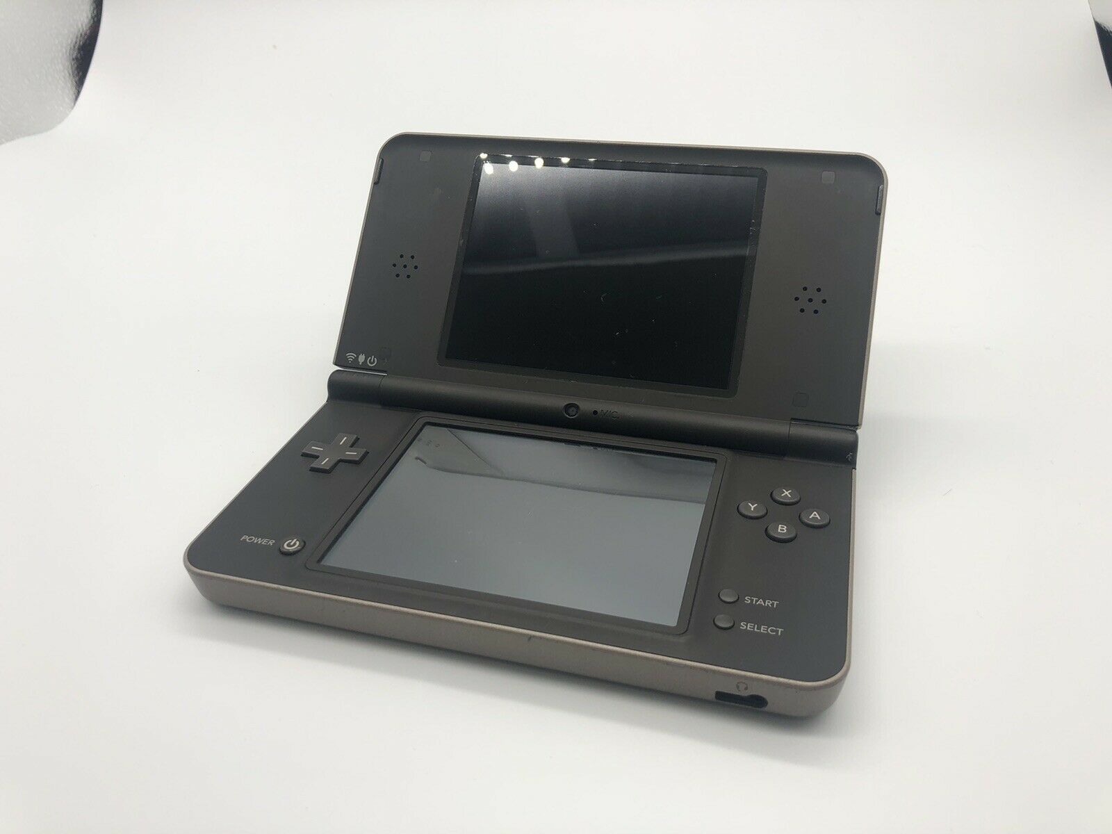 Gloomy/Gray Nintendo DSi XL with charger and pen *TESTED* - iCommerce ...