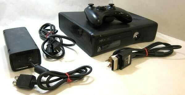 Microsoft Xbox 360 S with Kinect 250GB Sleek Dim Console (PAL)