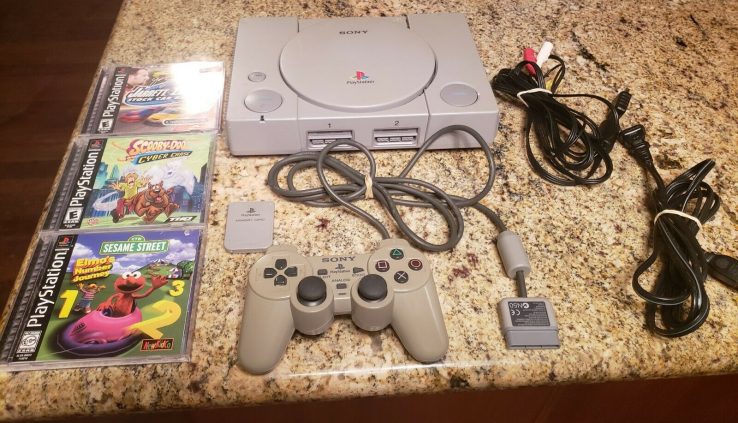 Sony Playstation1 PS1 One SCPH-9001 Console – Bundle controller, cords, video games