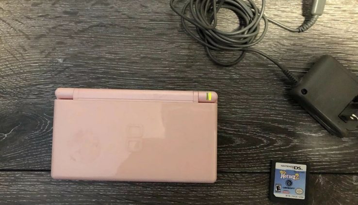 Nintendo ds lite Systems w/charger and 1 recreation
