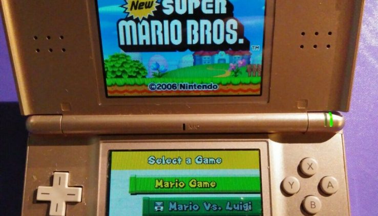 Nintendo DS Lite & 11 Video games Sizable Mario, Diddy Kong Racing, Mario v DonkeyKong 2