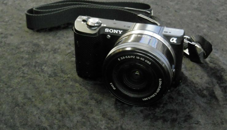 Sony Alpha a5000 20.1MP Digital Camera Black w/ E PZ OSS 16-50mm Lens