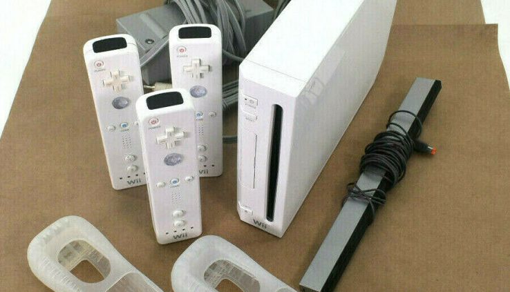 Nintendo Wii Bundle with 3 Controllers, NES Mario & SM3 (nes) in Console!!🔥🔥🔥