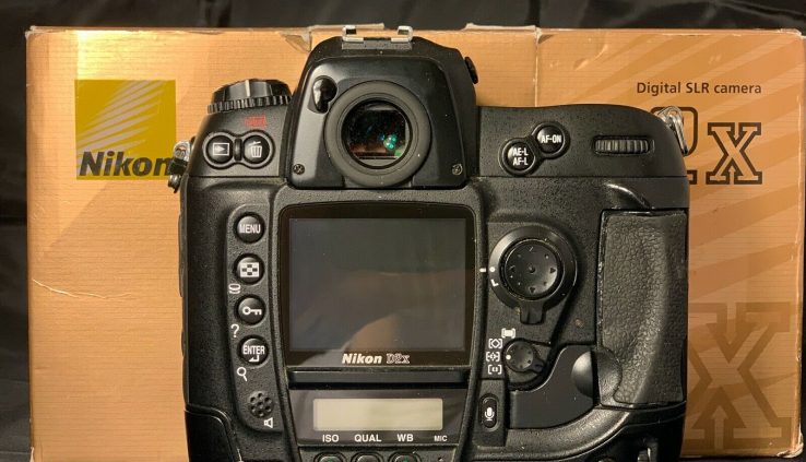 Nikon D2X 12.4MP Digital SLR Camera – READ!