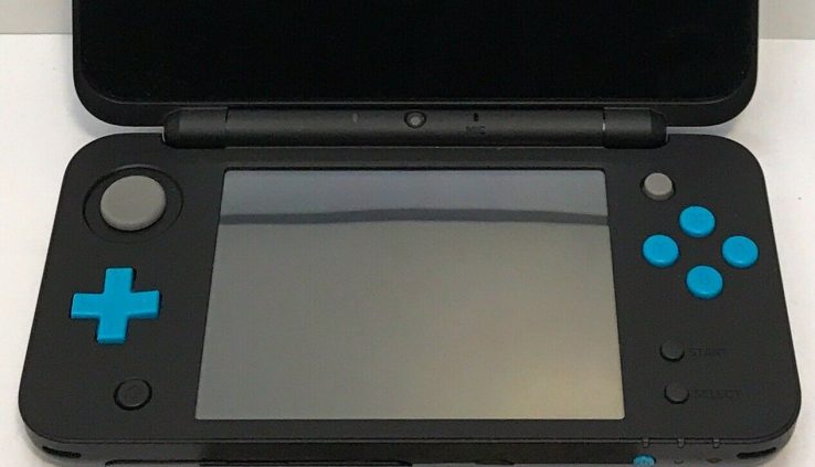 Nintendo 2DS XL JAN-001 Shaded/Turquoise Handheld Game Machine Examined