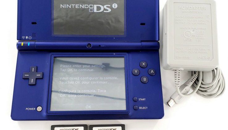 Nintendo DSi Matte Blue Handheld System Bundle w/ 2 Games 7 Wall Charger Examined