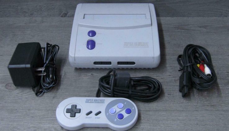 Correct Nintendo SNES Video Sport System Console Bundle SNS-101 Tested
