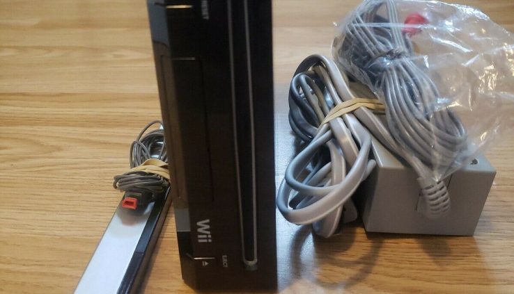 Nintendo Wii Dim Console RVL-101 with energy cords, sensor bar and AV cable