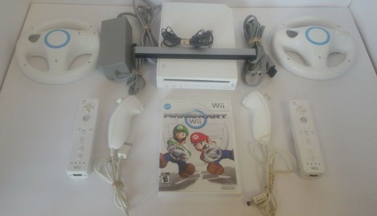 Nintendo Wii Mario Kart Console  2 controllers and wheels