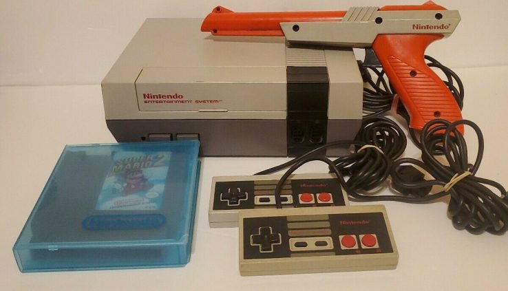 Nintendo NES Console w 2  Controllers Effective Mario 2 & Zapper Examined (No Cables)