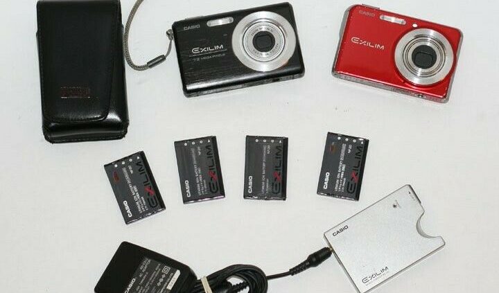 2 Casio Exilim Digital Cameras – EX-Z75 & EX-S770 – 4 Batteries – WoW! w/Charger