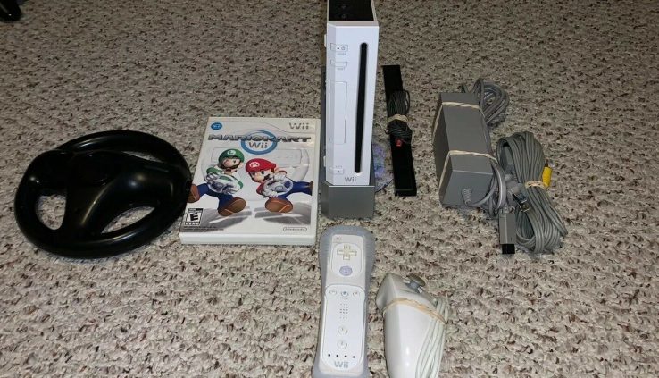 Nintendo Wii White Console System Lot w/ Mario Kart & Wheel Console Bundle