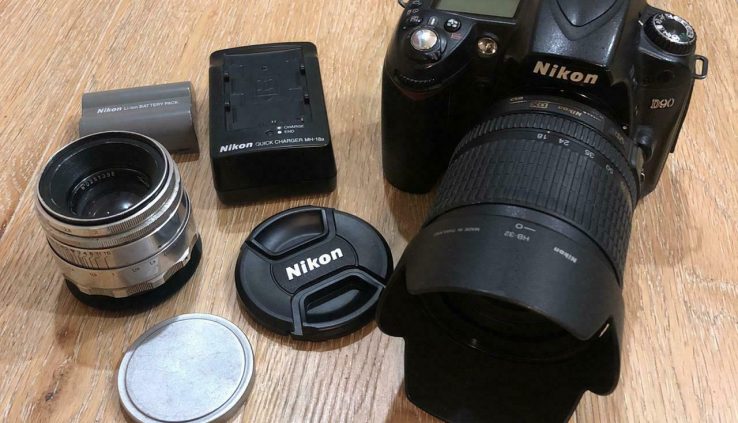 Nikon D90 12.3MP Digital SLR Digicam + 2 Lens, read