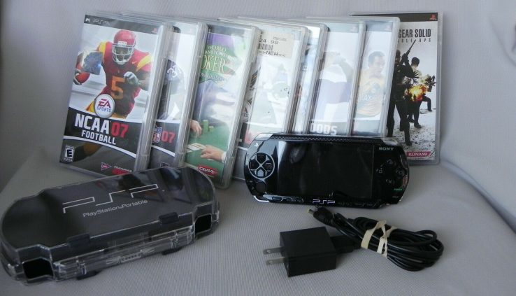 Sony PSP Dusky PSP-1001 8 games New Charger + Battery  Play House Transportable