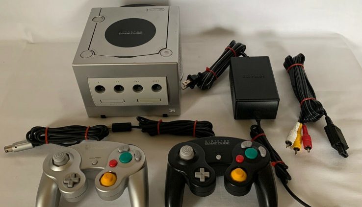 Nintendo GameCube Platinum Console DOL-001 (USA) w/ 2 OEM Controllers