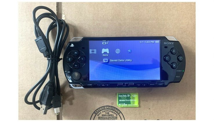 BLACK Sony PSP 2000 2001 Machine with Charger, Reminiscence Card