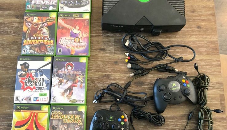 Microsoft Xbox Murky Console w/ 4 remotes, 3 connectors, cords, 8 video games (Halo) 