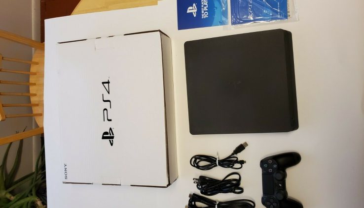 PLAYSTATION 4 SLIM 500GB PRE-OWNED