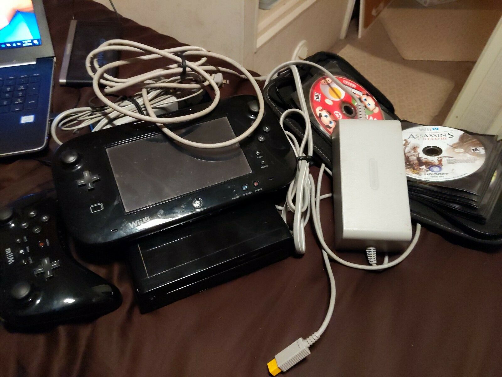Nintendo Wii U 32GB Shadowy Handheld Machine +18 games, wifi
