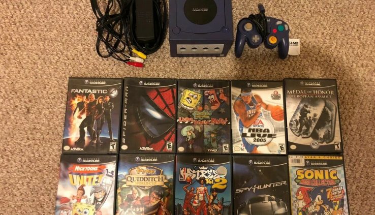 Gamecube Console and 10 game bundle lot Spiderman, Spongebob, Sonic, NBA Boulevard