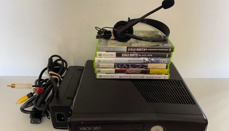 Xbox 360 Slim LOT – 4GB – Dusky Console With 6 Video games. 1 XBOX MIC.No Controllers.